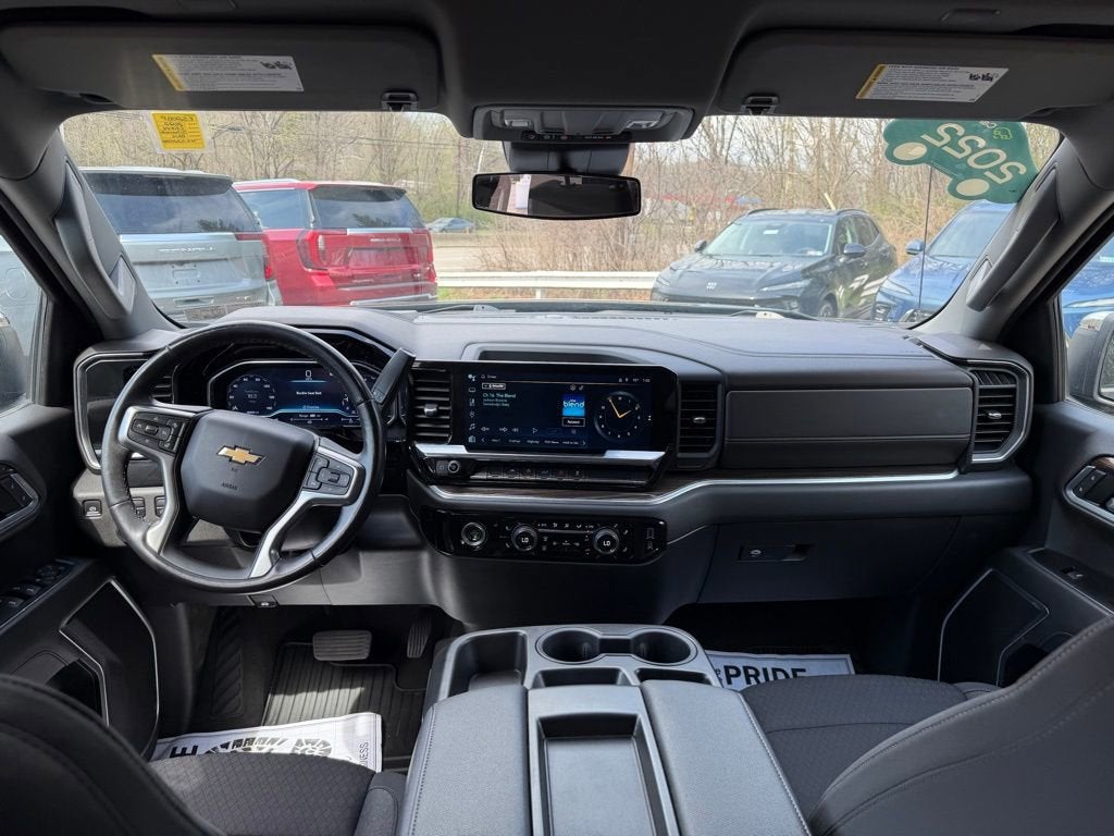 2022 Chevrolet Silverado 1500 LT (2FL)
