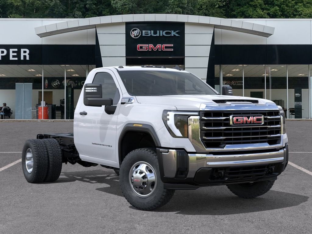 2026 GMC Sierra 3500 HD Chassis Cab Pro