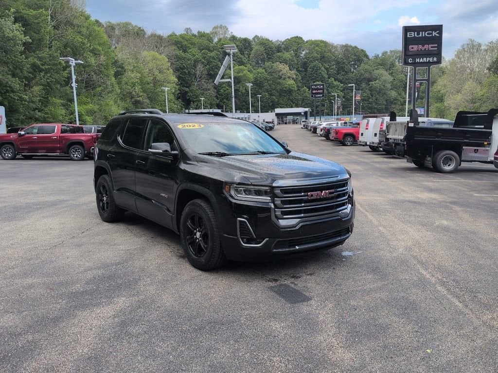 2023 GMC Acadia AT4