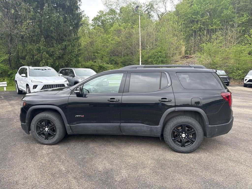 2023 GMC Acadia AT4