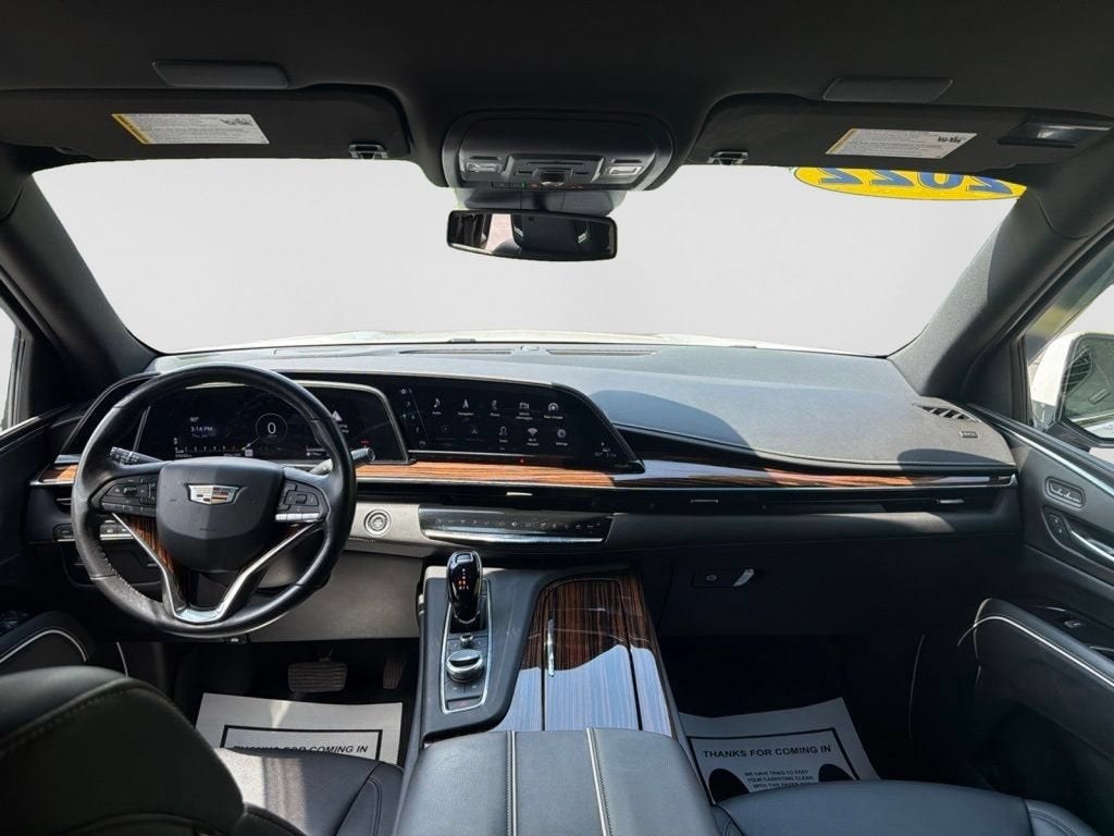 2022 Cadillac Escalade Luxury