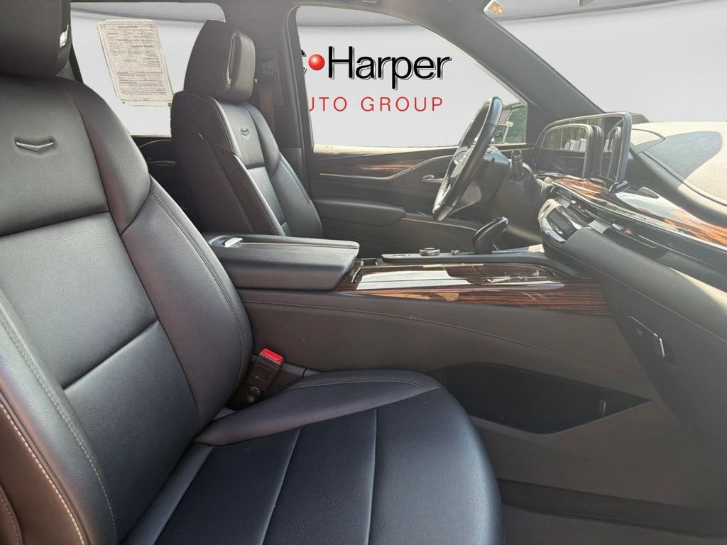 2022 Cadillac Escalade Luxury