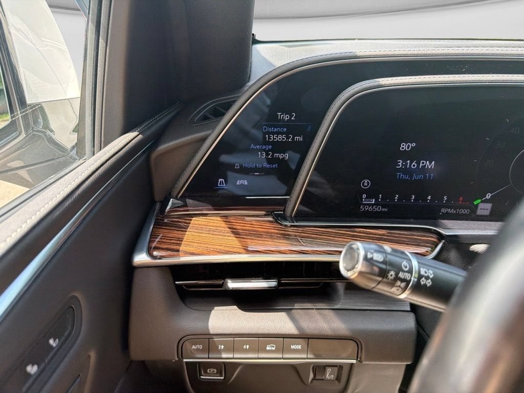 2022 Cadillac Escalade Luxury