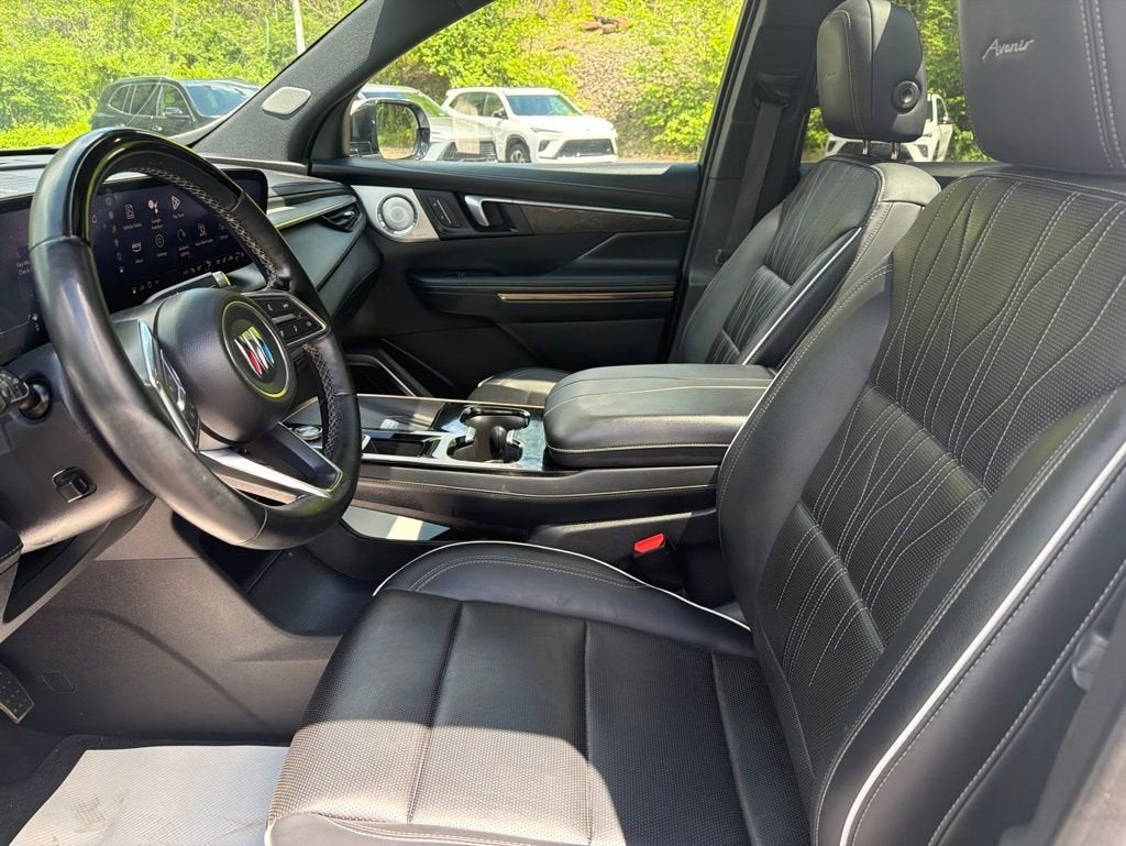 2025 Buick Enclave Avenir
