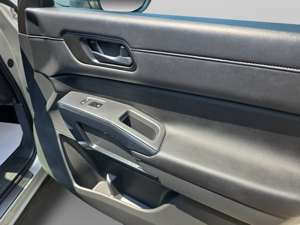 2023 Nissan Pathfinder SV 4WD