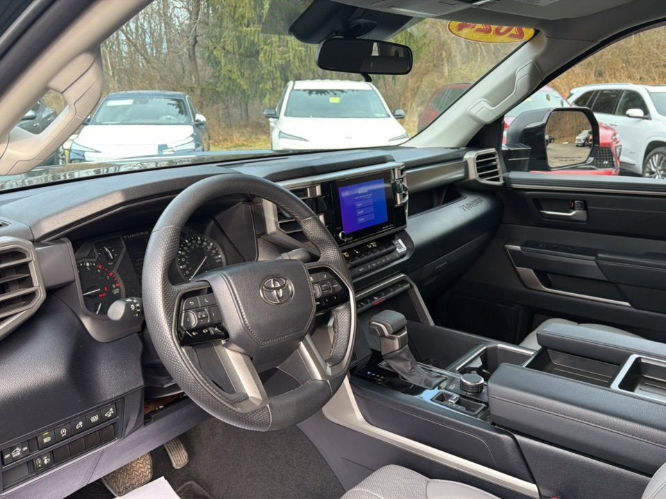 2024 Toyota Tundra 4WD SR5