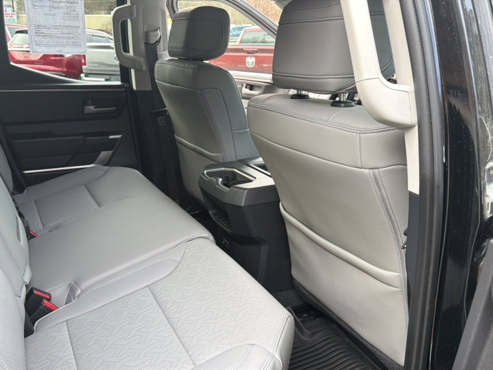 2024 Toyota Tundra 4WD SR5