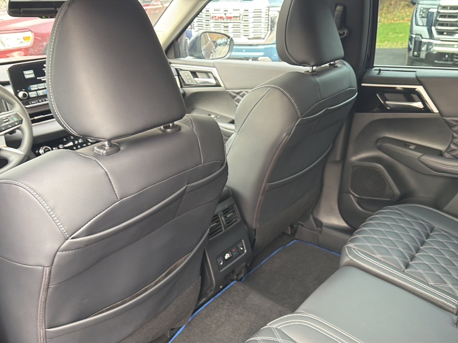 2023 Mitsubishi Outlander PHEV SEL S-AWC