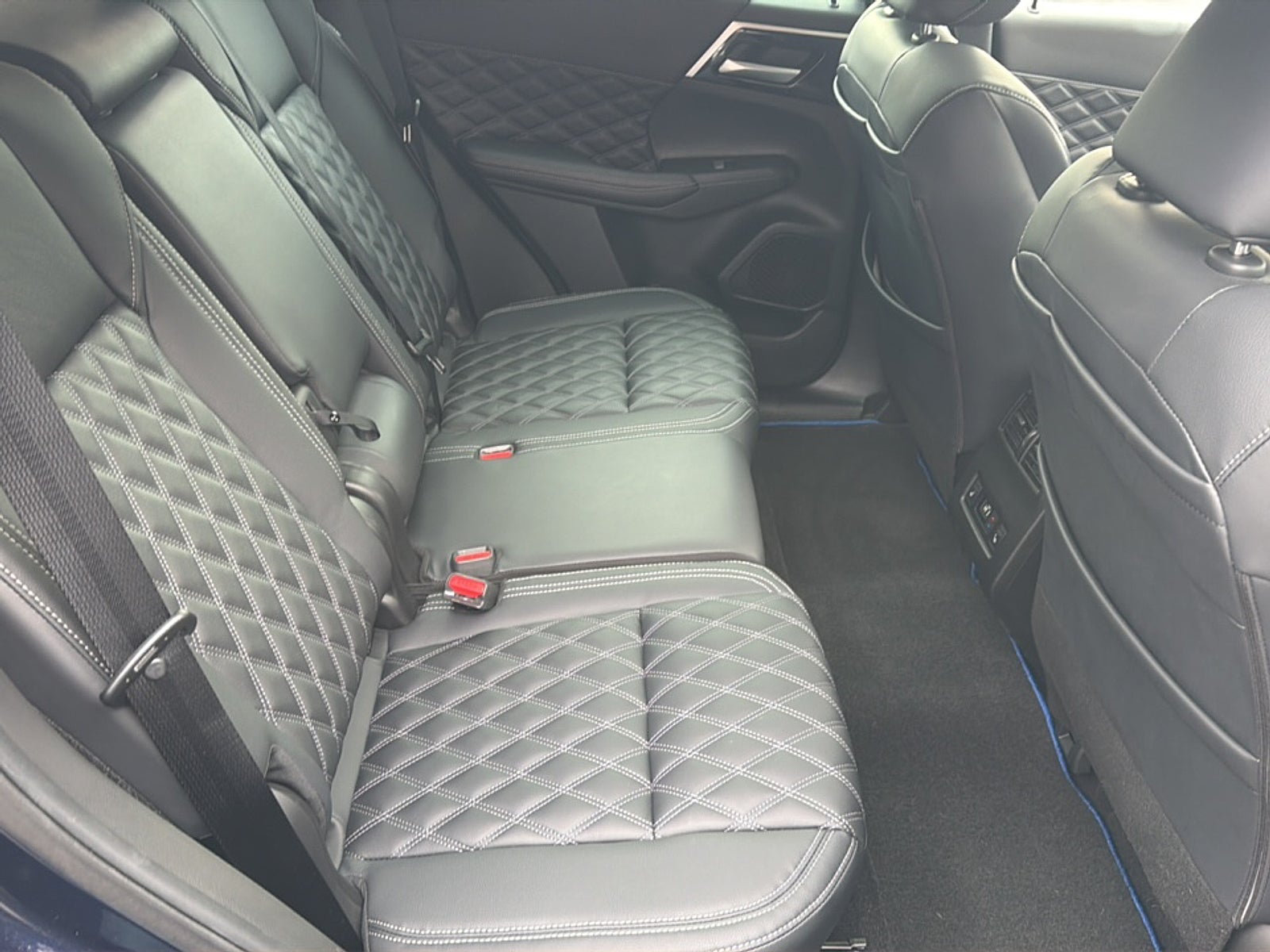 2023 Mitsubishi Outlander PHEV SEL S-AWC