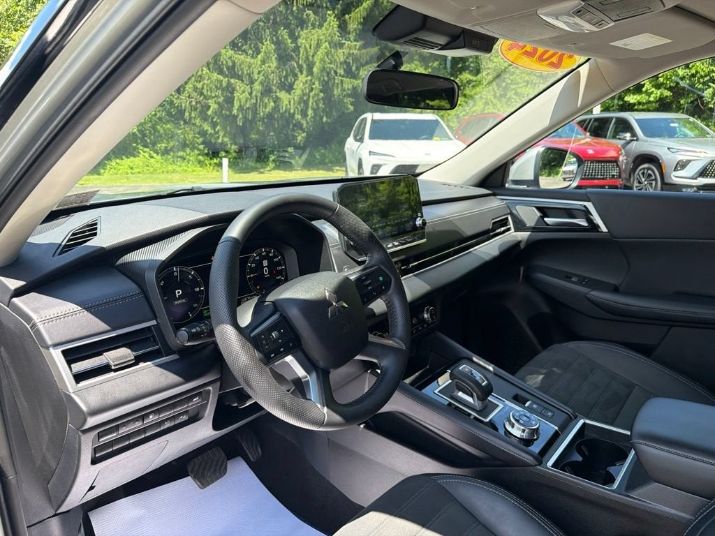 2024 Mitsubishi Outlander PHEV SE S-AWC