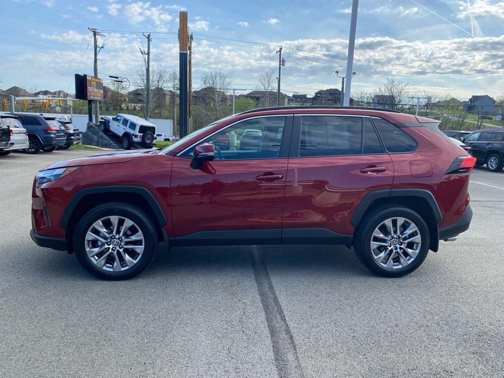 2025 Toyota RAV4 XLE Premium