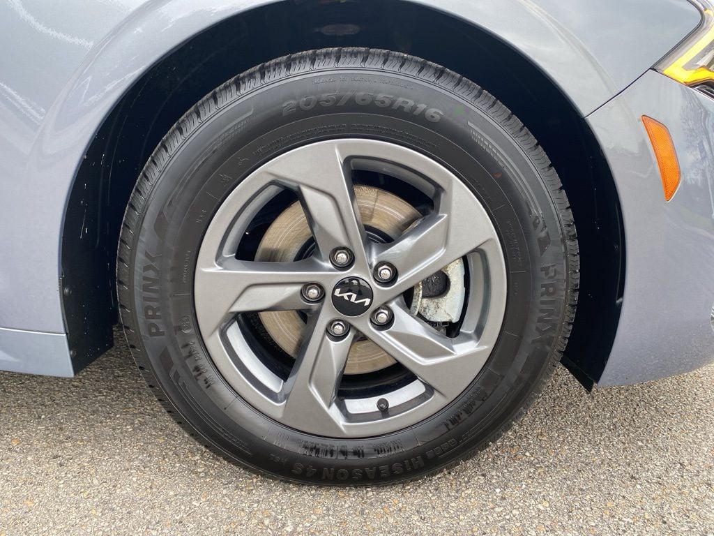 2024 Kia K5 LXS