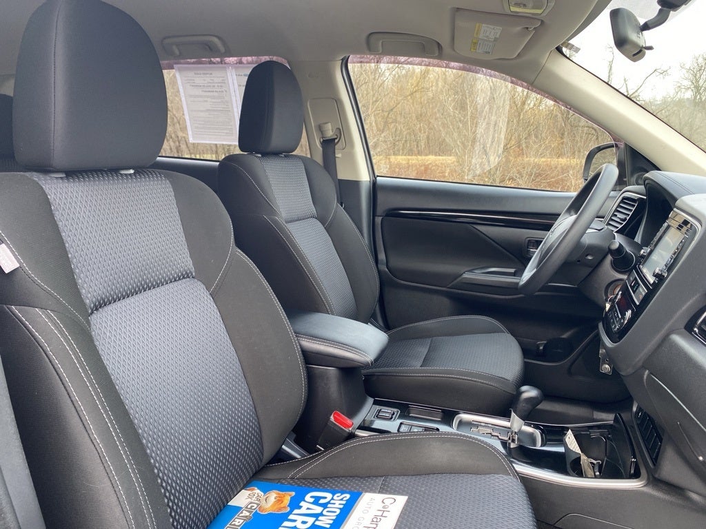 2019 Mitsubishi Outlander ES