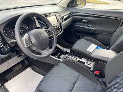 2019 Mitsubishi Outlander ES