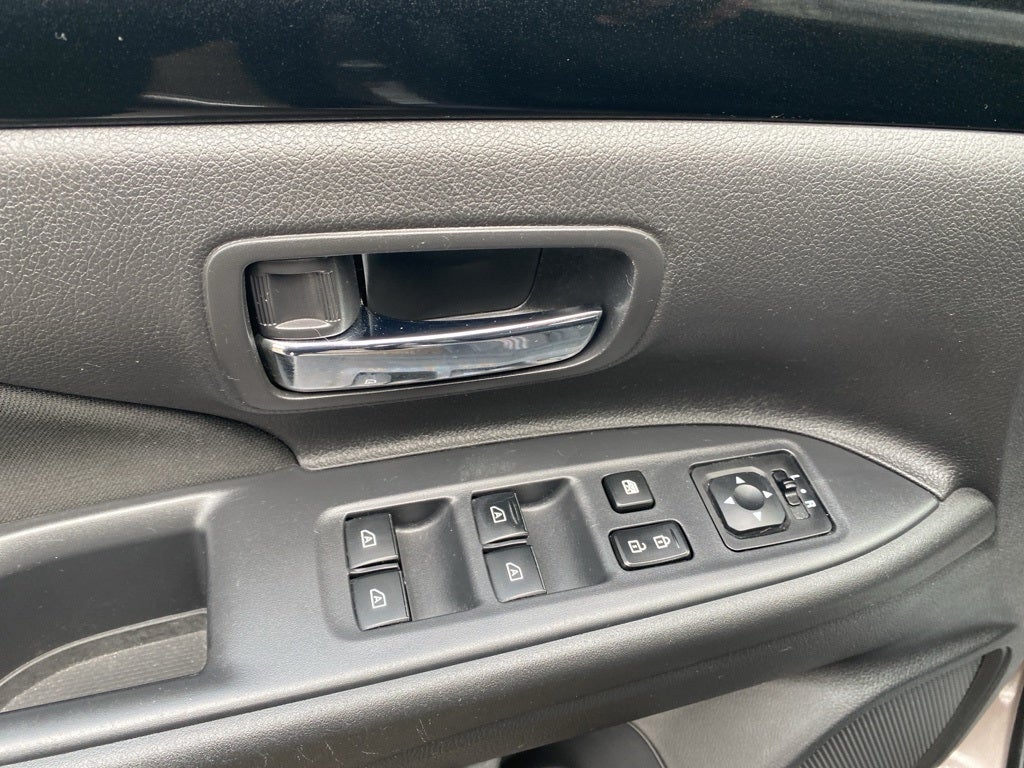 2019 Mitsubishi Outlander ES