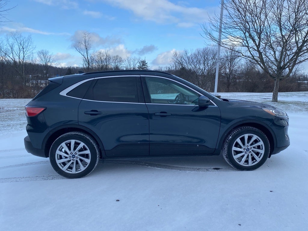 2022 Ford Escape Titanium