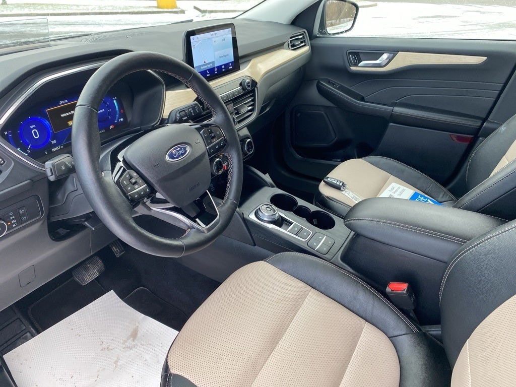 2022 Ford Escape Titanium