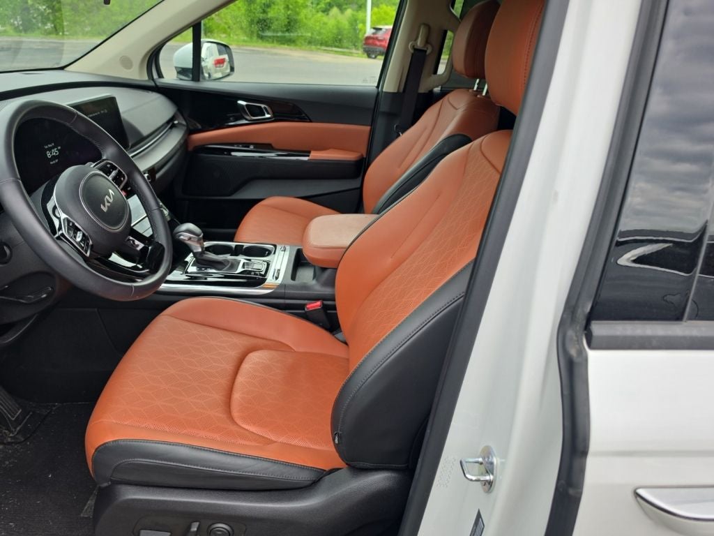 2024 Kia Carnival SX
