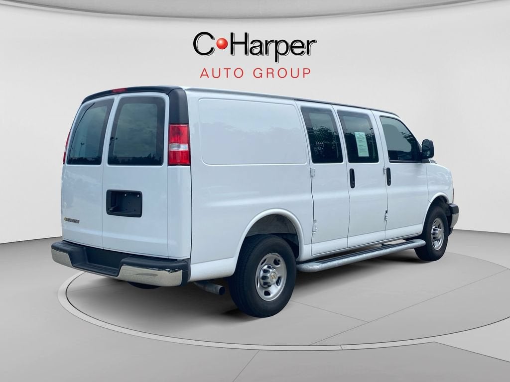 2025 Chevrolet Express Cargo WT
