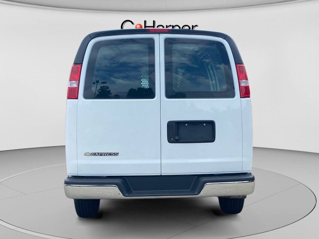 2025 Chevrolet Express Cargo WT