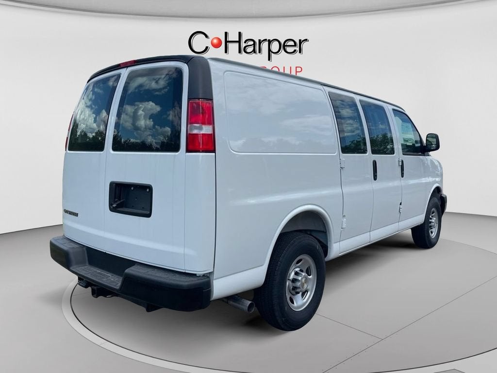 2025 Chevrolet Express Cargo WT