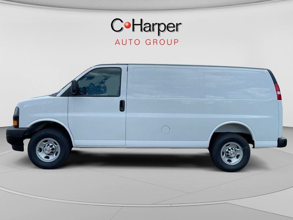 2025 Chevrolet Express Cargo WT