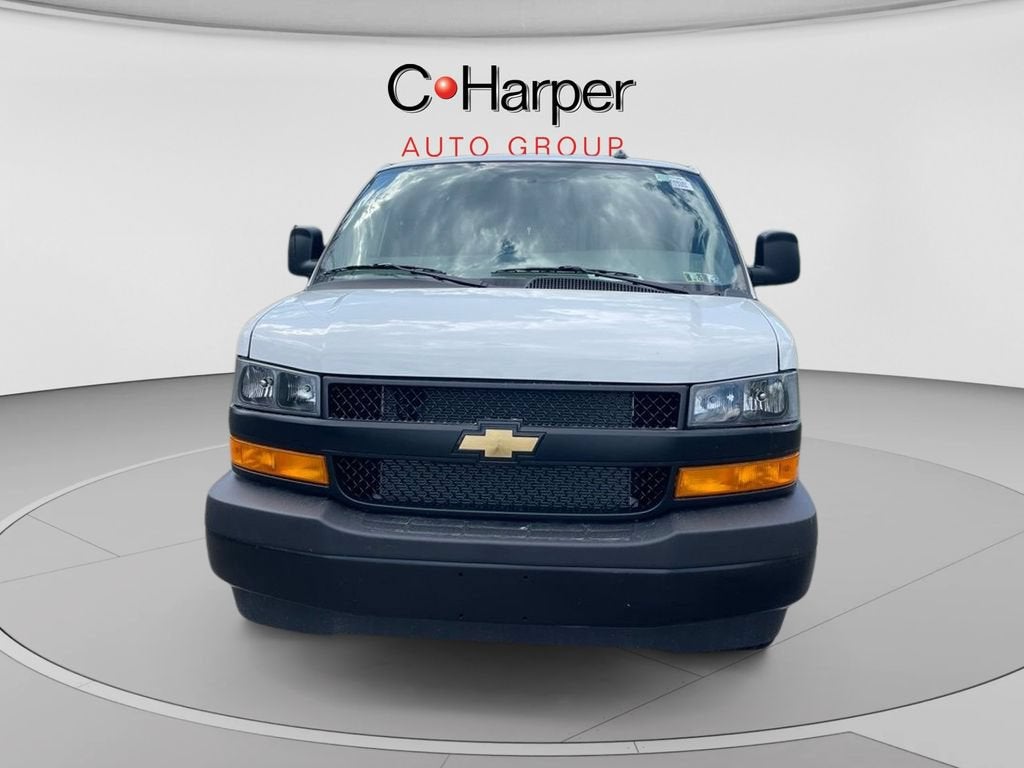 2025 Chevrolet Express Cargo WT
