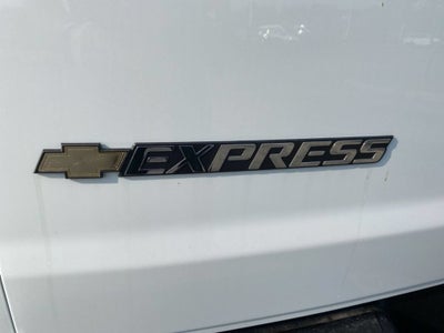2025 Chevrolet Express Cargo WT