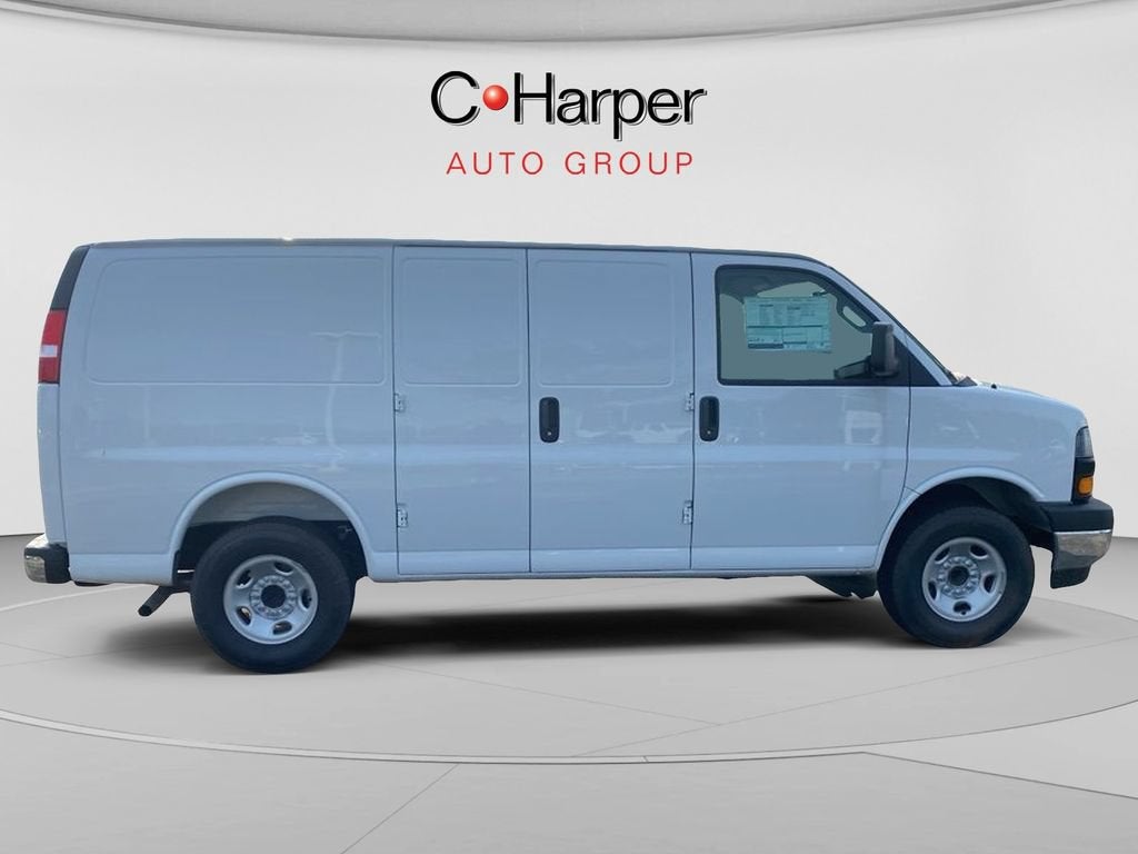 2025 Chevrolet Express Cargo WT