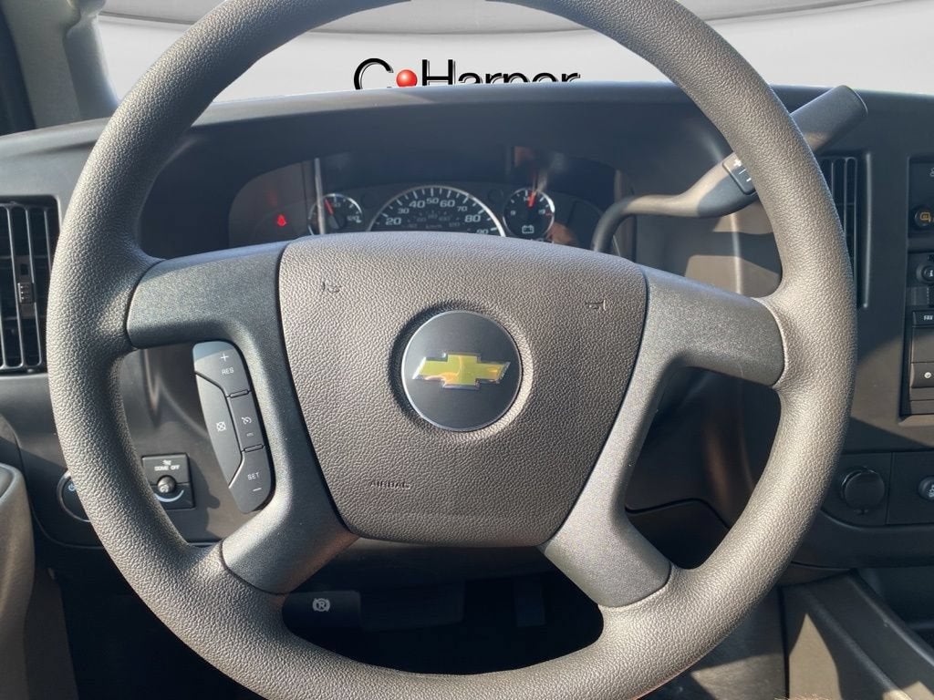 2025 Chevrolet Express Cargo WT