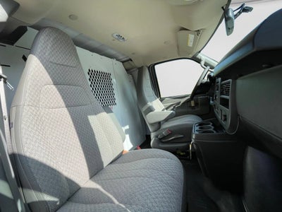 2025 Chevrolet Express Cargo WT
