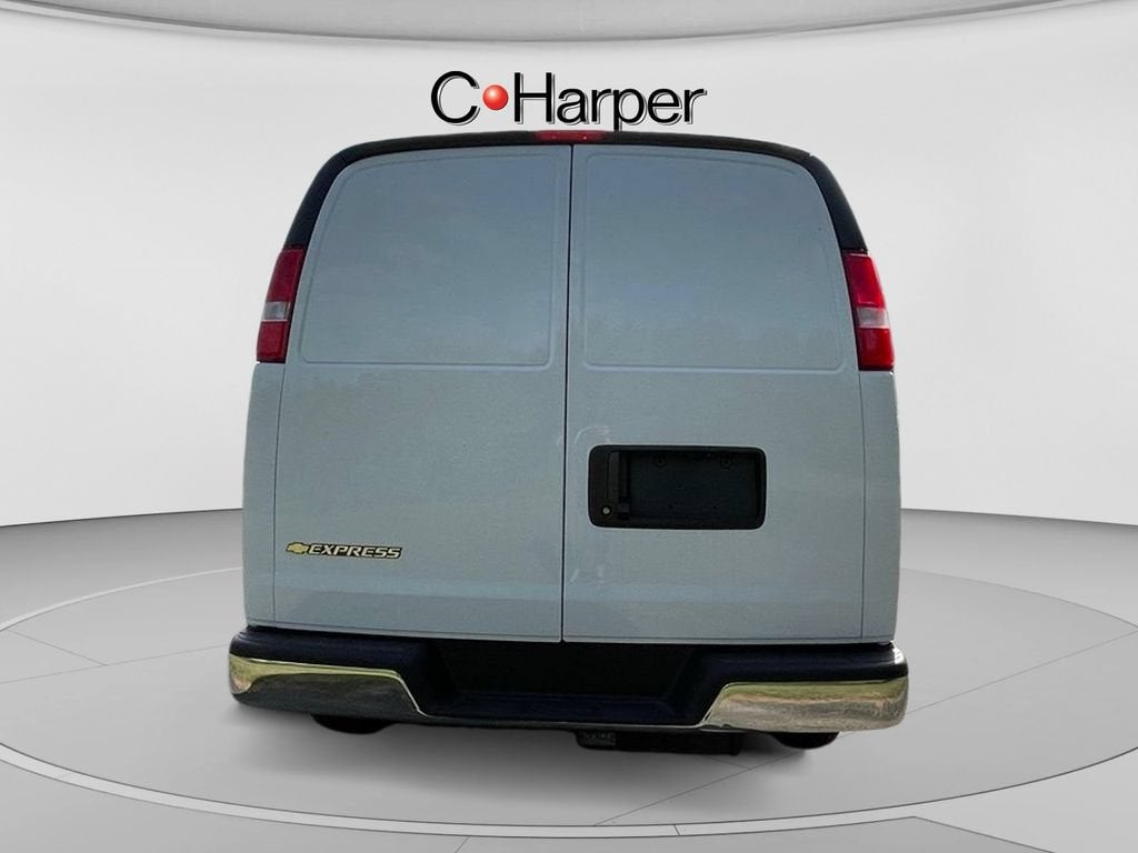 2025 Chevrolet Express Cargo WT