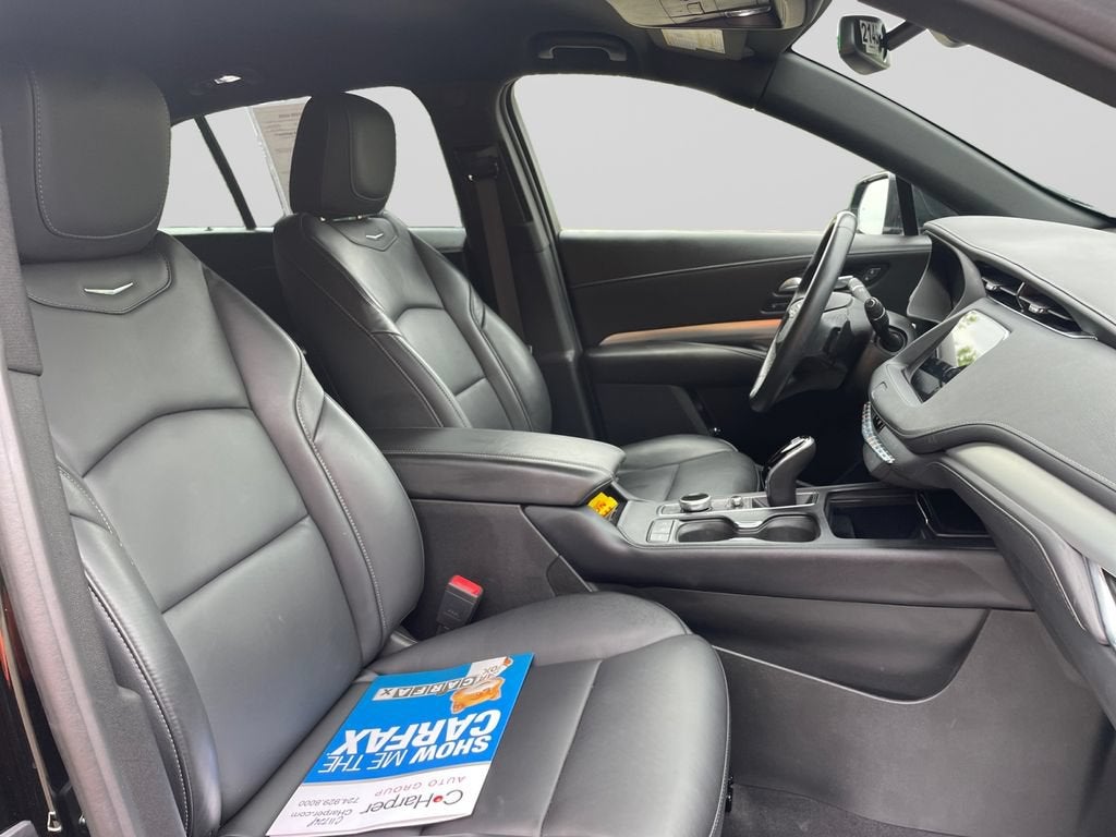 2023 Cadillac XT4 Premium Luxury