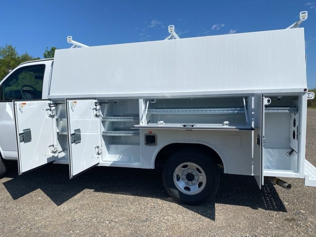 2026 Chevrolet Express Cutaway 3500 1WT