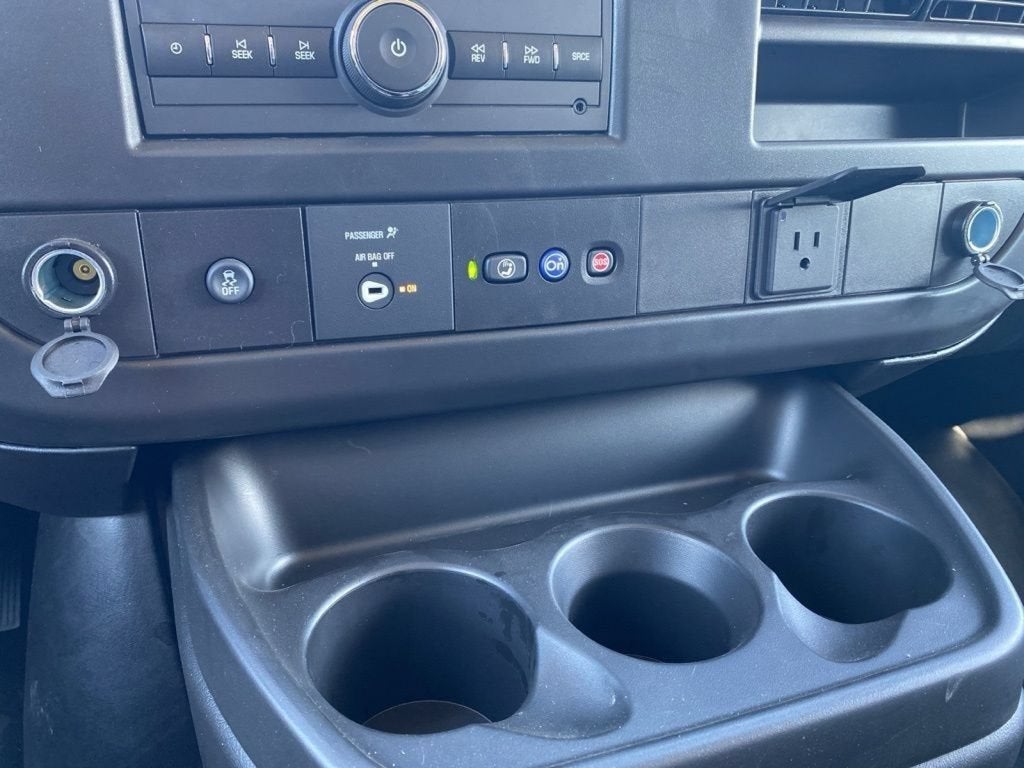 2026 Chevrolet Express Cutaway 3500 1WT