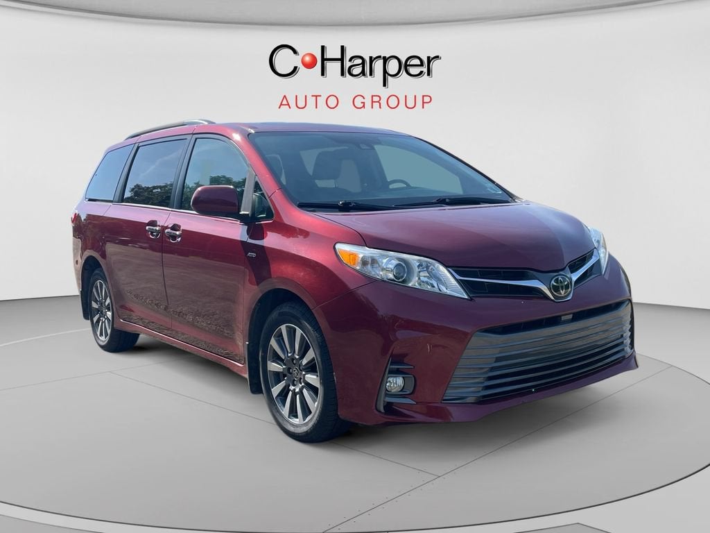 2020 Toyota Sienna XLE