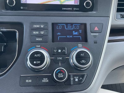 2020 Toyota Sienna XLE