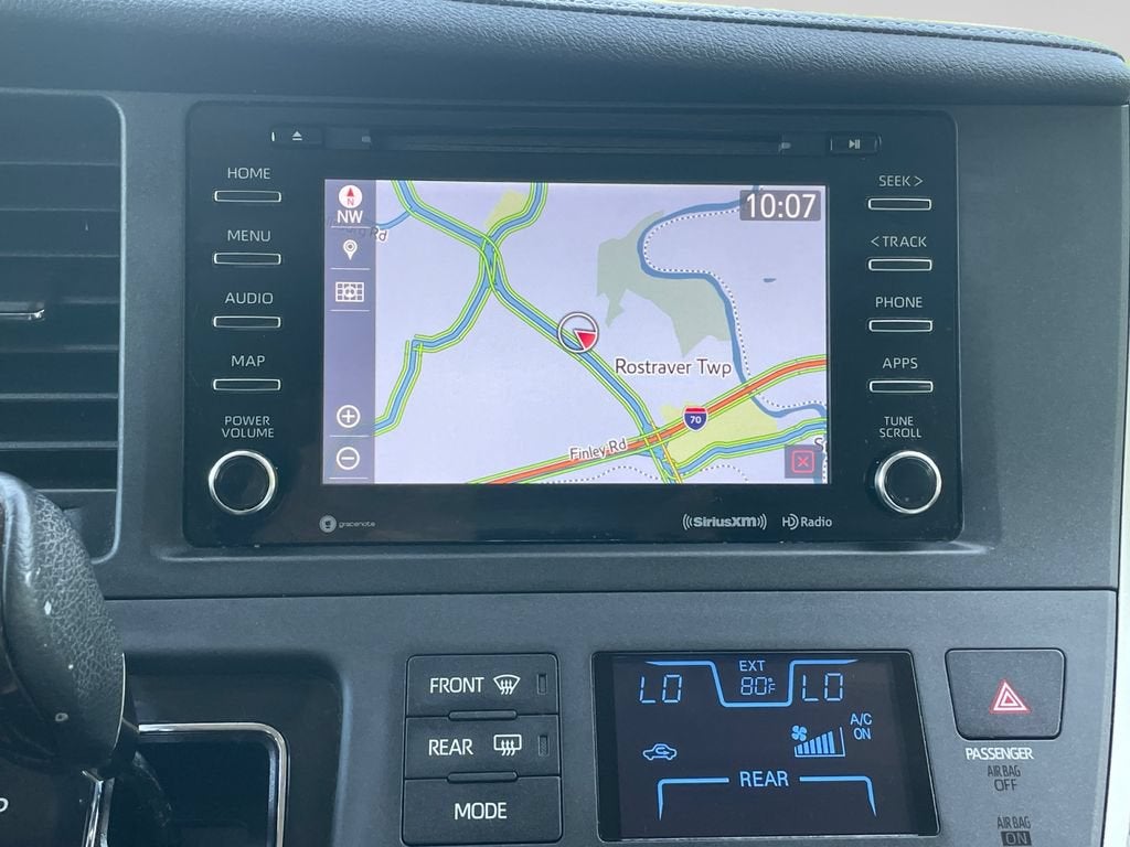 2020 Toyota Sienna XLE