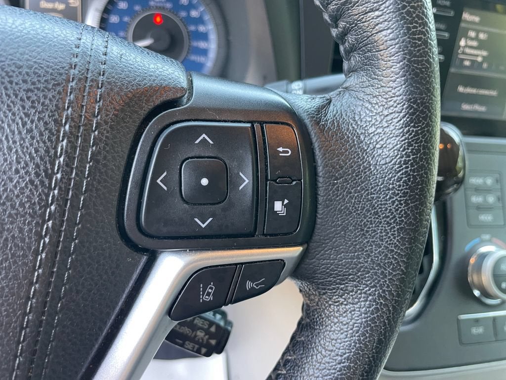 2020 Toyota Sienna XLE
