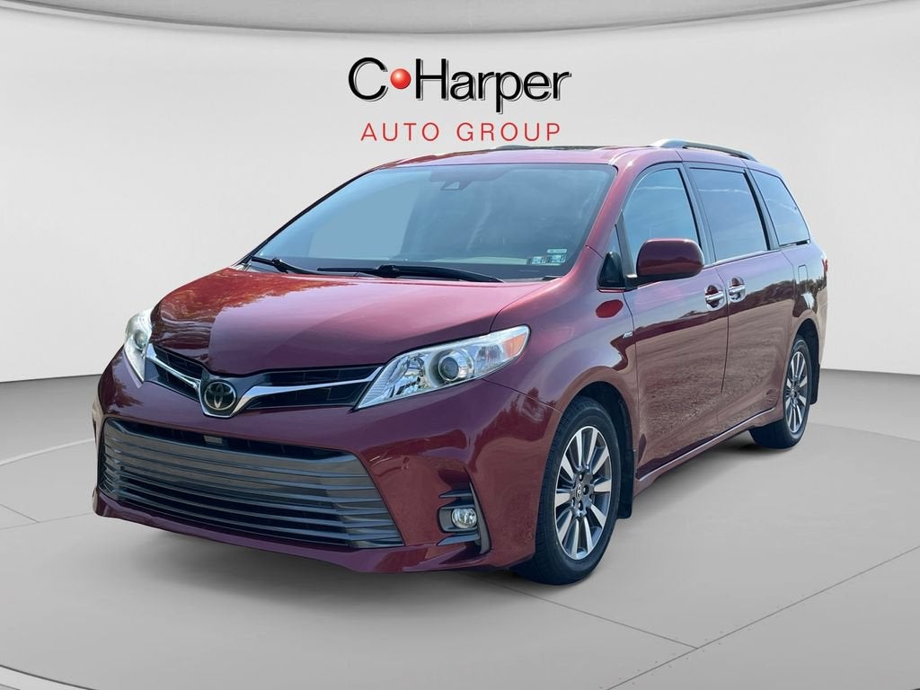2020 Toyota Sienna XLE