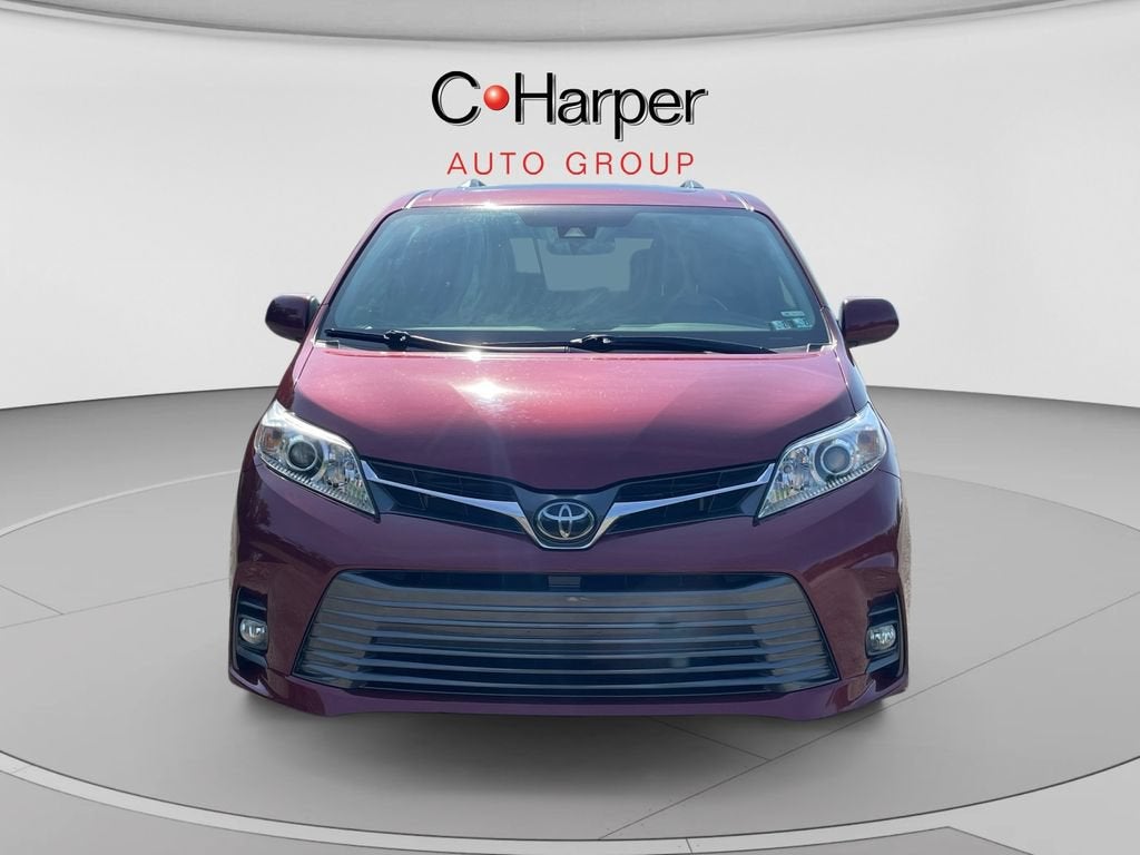 2020 Toyota Sienna XLE