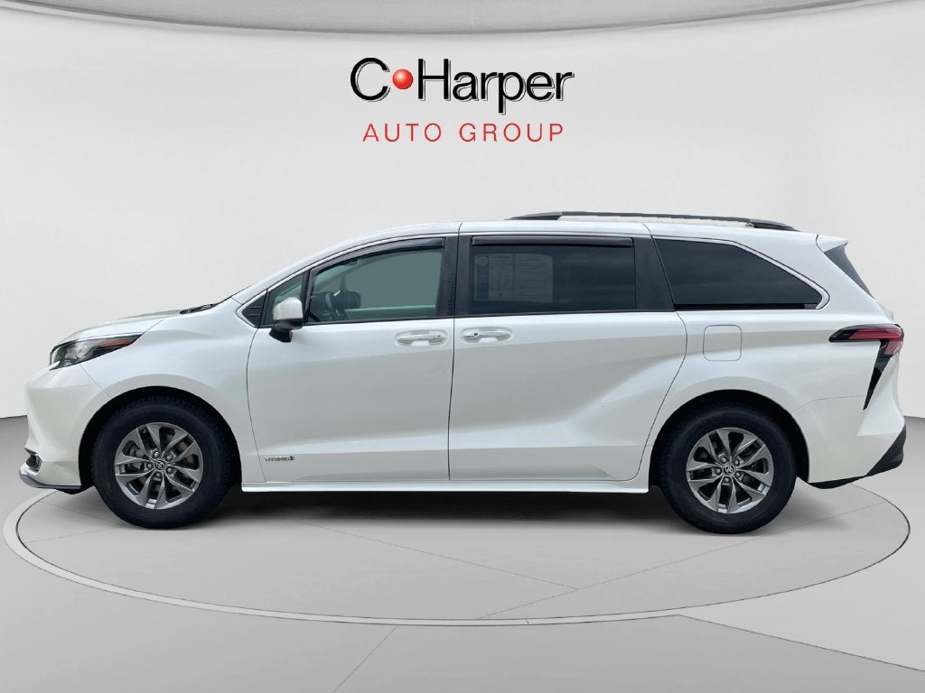 2021 Toyota Sienna XLE